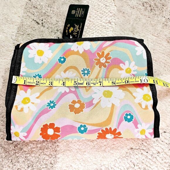 Retro Summer Hanging Toiletry Bag - Picture 2 of 5